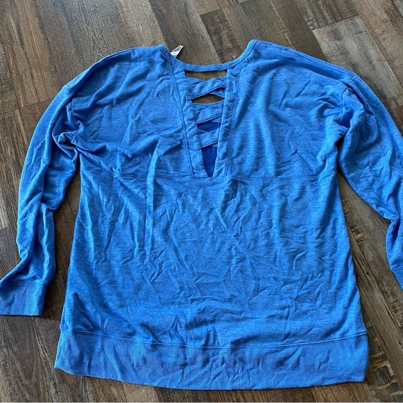 Balance Collection Open Latter Back Long Sleeve Sweatshirt - Picture 3 of 9